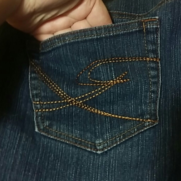 (3/$40) Comfortable Pull-on Jeans - Picture 6 of 8